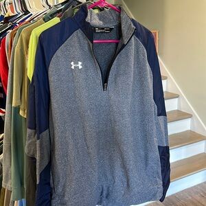 UNDER ARMOR ZIP UP